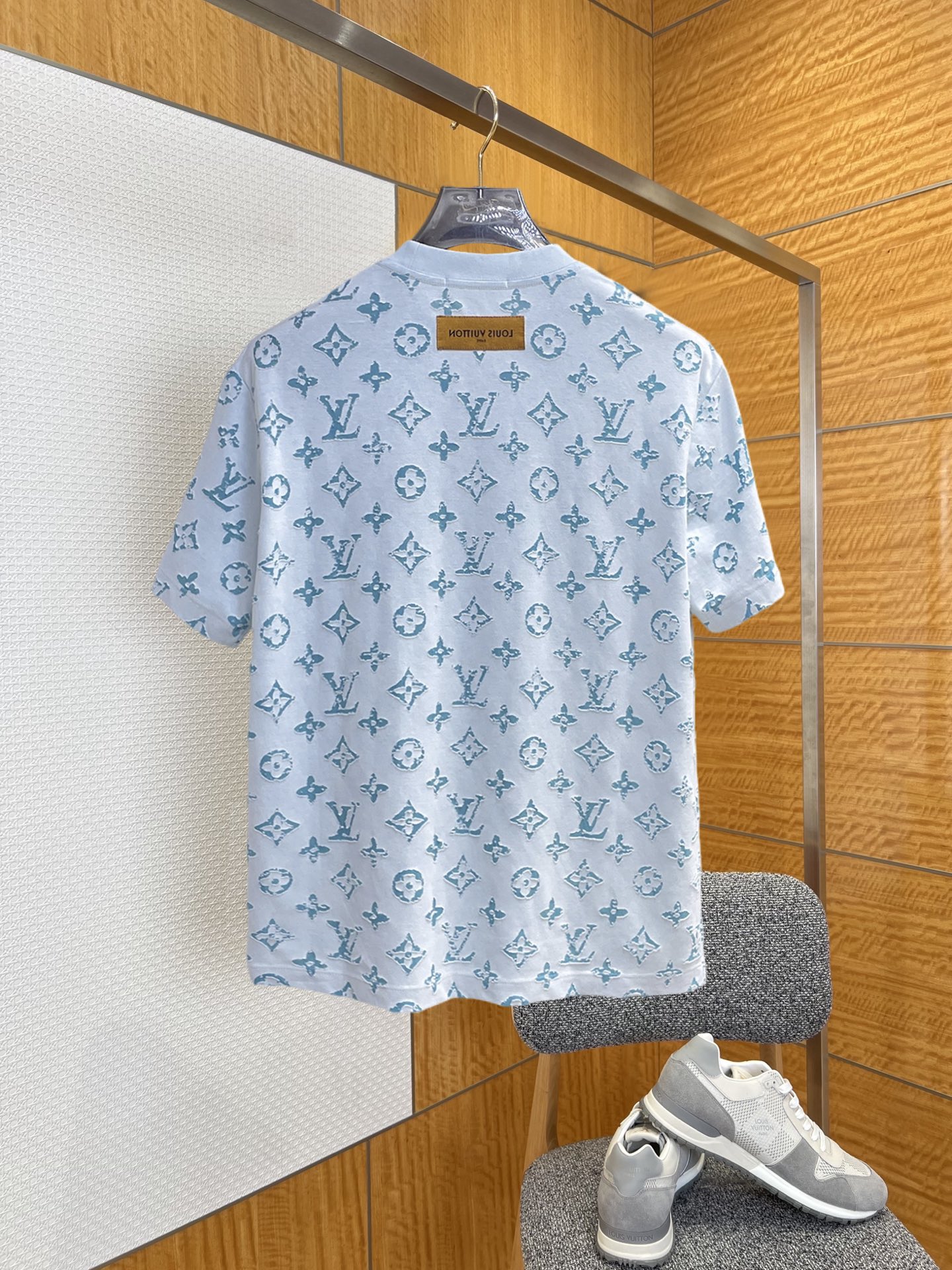 short sleeves